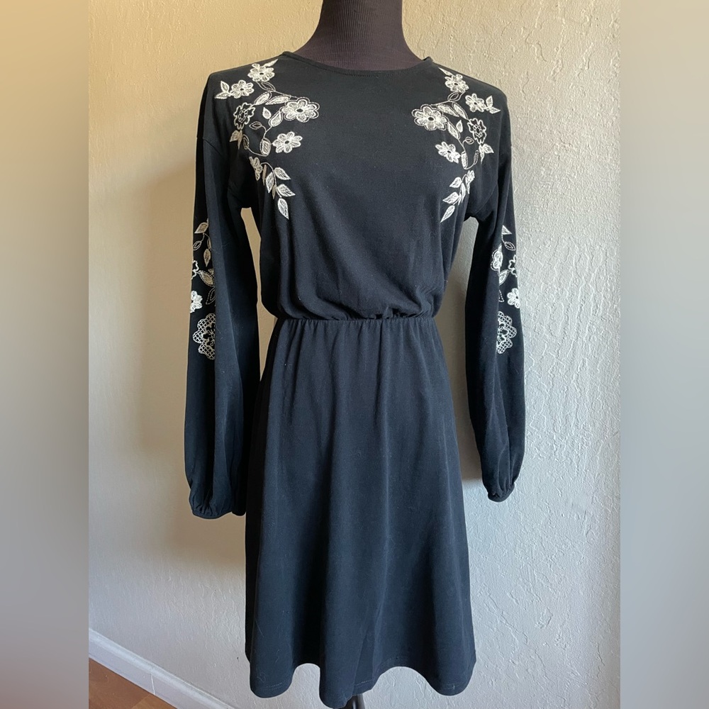 5 for $25 Topshop embroidered boho mini dress